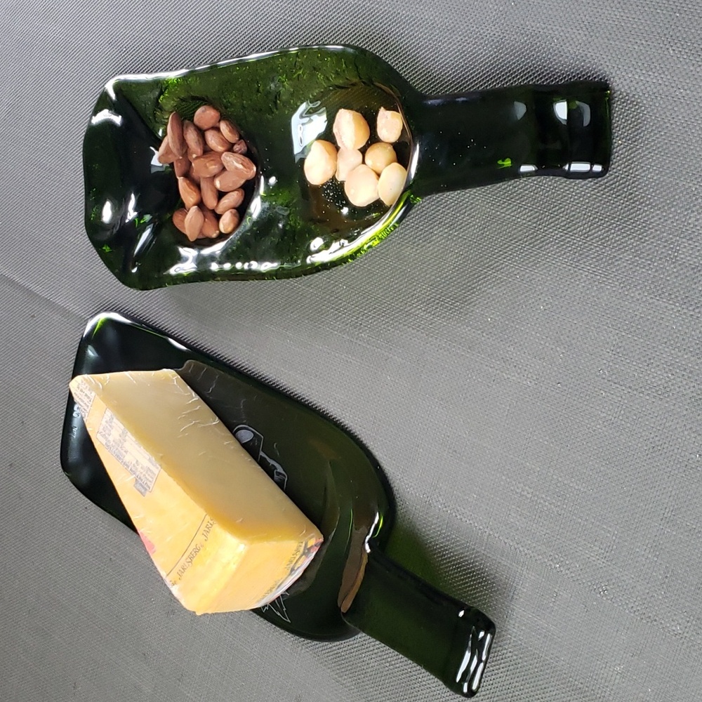 Very exclusive cheese 🧀 and snack bar holders